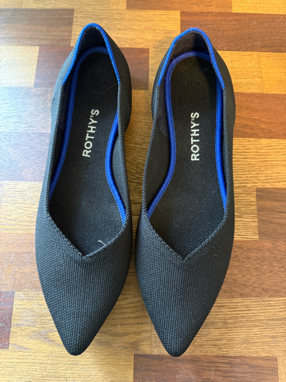 EUC Rothy's Women's Black Pointed Ballet Flat with Blue Trim